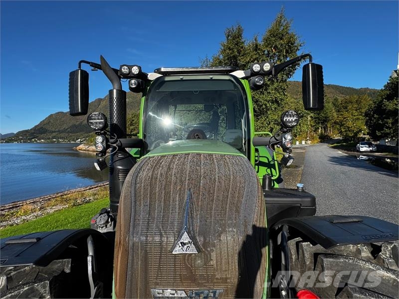 Fendt 724 Vario Profi+ - Spakstyring - Isobus - 50 km/t  Traktorer