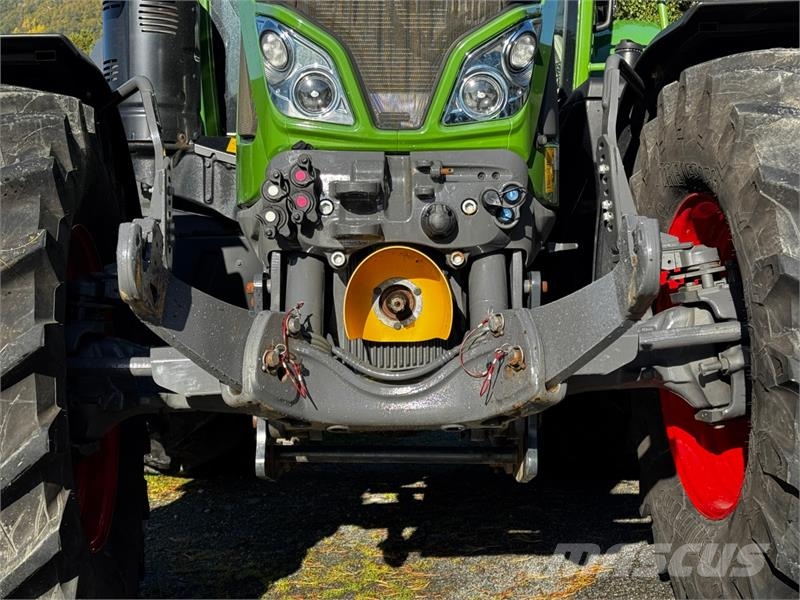 Fendt 724 Vario Profi+ - Spakstyring - Isobus - 50 km/t  Traktorer
