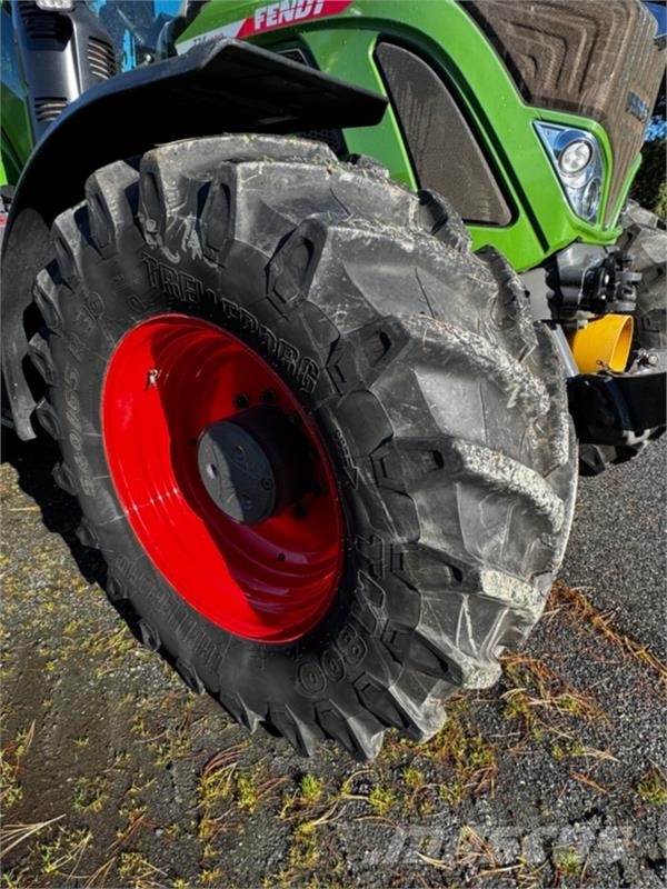 Fendt 724 Vario Profi+ - Spakstyring - Isobus - 50 km/t  Traktorer