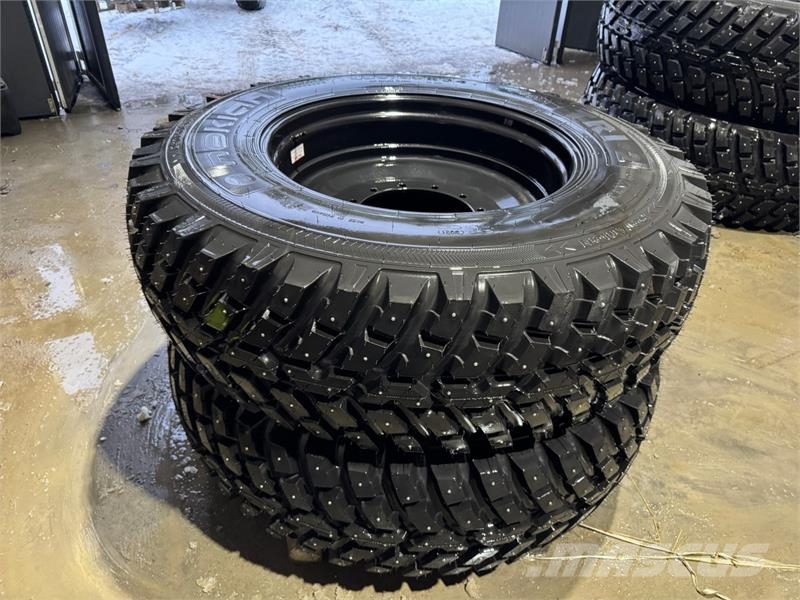 Fendt Nokian vinterhjul 480/80 R34 + 620/80 R42 med pigg Навесное оборудование и запчасти