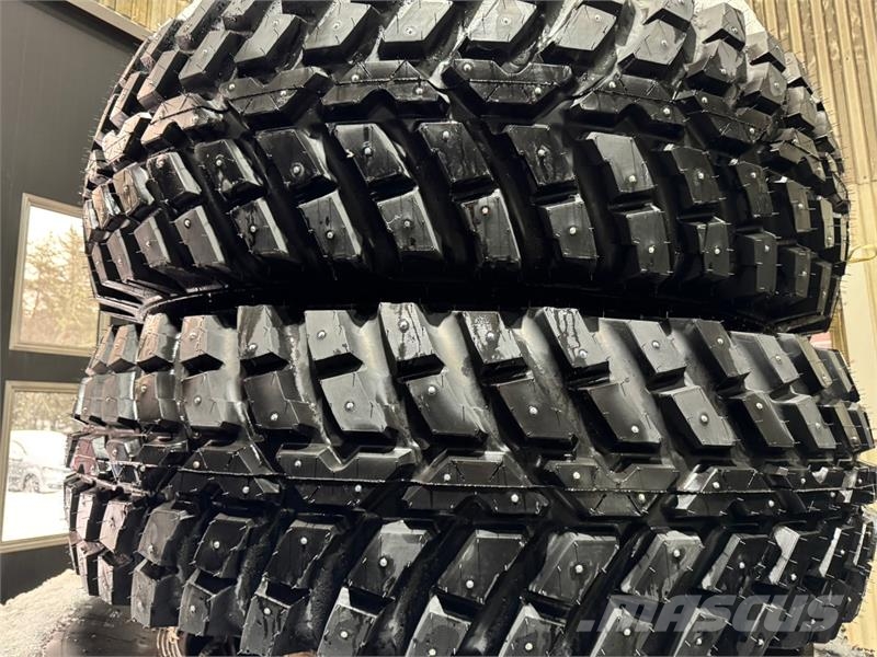 Fendt Nokian vinterhjul 480/80 R34 + 620/80 R42 med pigg Навесное оборудование и запчасти