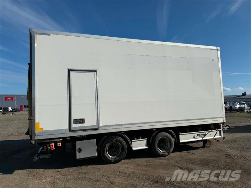 Fliegl 2-akslet henger med Tarfurgo påbygg m/carrier 2 te Muud haagised