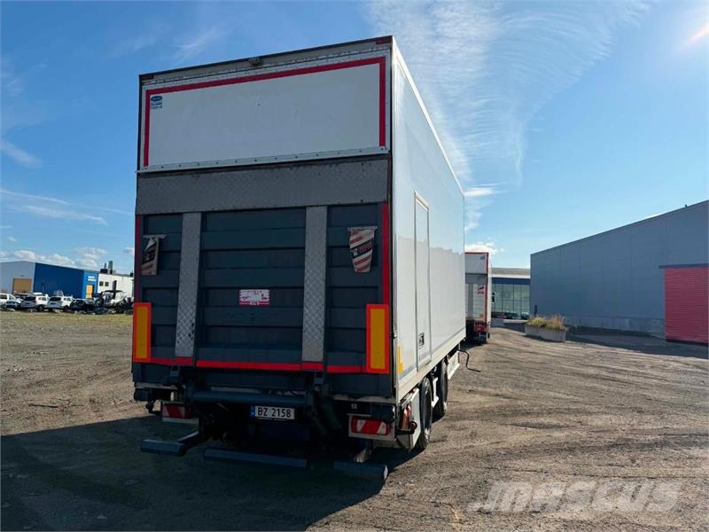 Fliegl 2-akslet henger med Tarfurgo påbygg m/carrier 2 te Muud haagised