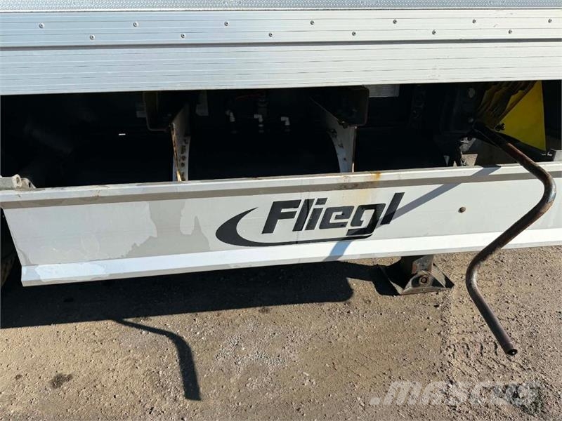 Fliegl 2-akslet henger med Tarfurgo påbygg m/carrier 2 te Muud haagised
