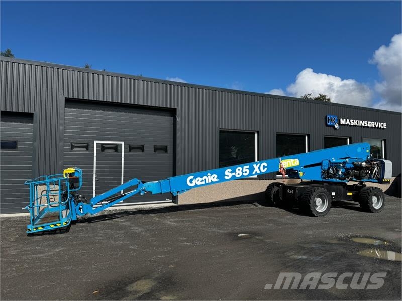 Genie S-85 XC Bomlift 4x4 - selges som delemaskin / rep. Ножничные подъемники