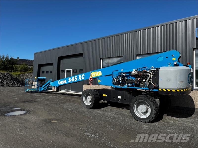 Genie S-85 XC Bomlift 4x4 - selges som delemaskin / rep. Ножничные подъемники