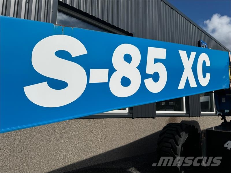 Genie S-85 XC Bomlift 4x4 - selges som delemaskin / rep. Ножничные подъемники