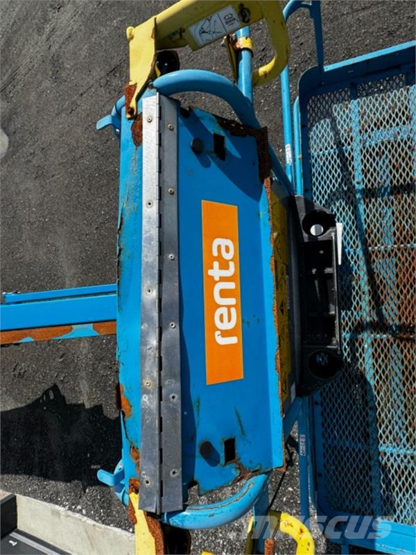 Genie S-85 XC Bomlift 4x4 - selges som delemaskin / rep. Ножничные подъемники