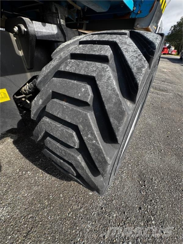 Genie S-85 XC Bomlift 4x4 - selges som delemaskin / rep. Ножничные подъемники