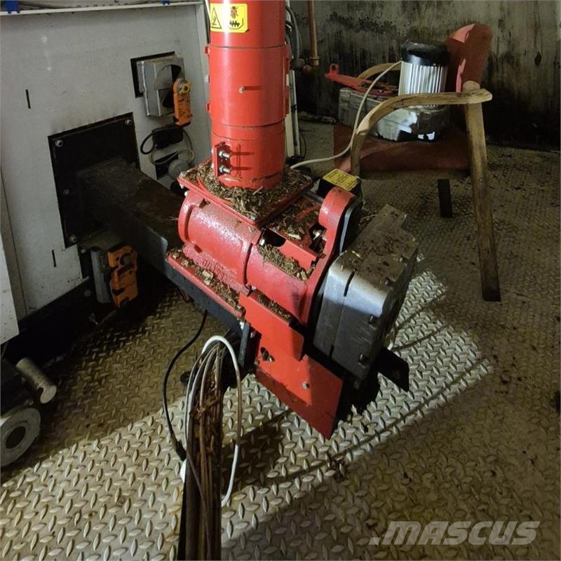 Gilles 179 kW Sonstige Baumaschinen