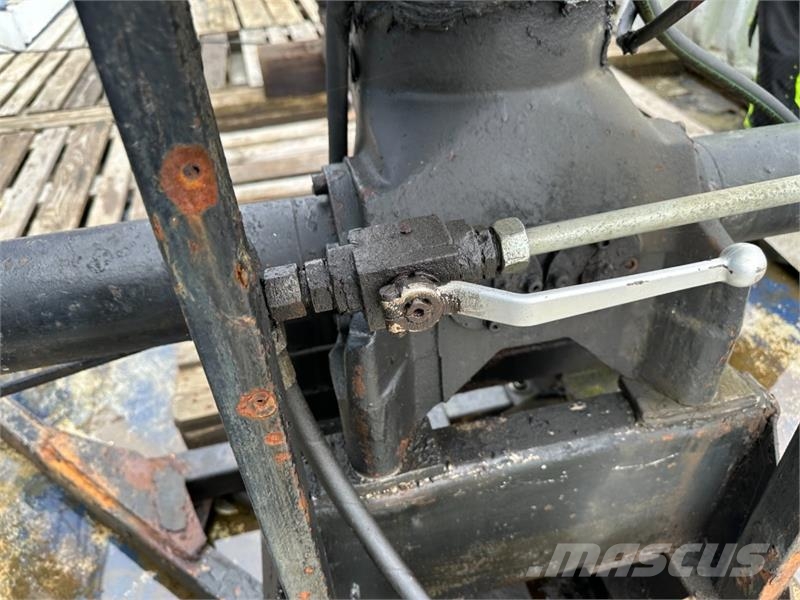 Harding motorisert lekter «Felix» | Kran | Ca. 10 Barche da lavoro, chiatte e pontoni