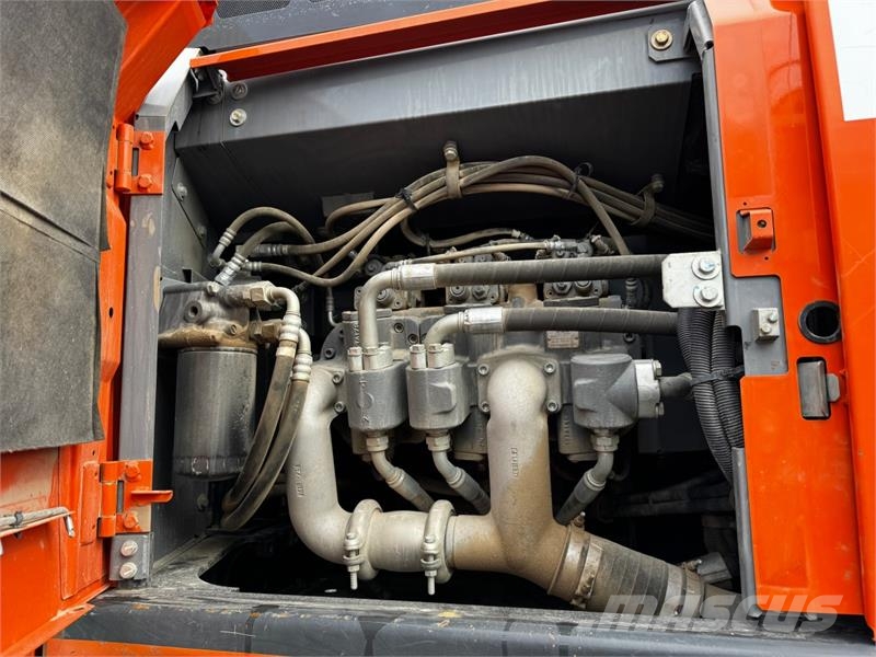 Hitachi Zaxis 300LC Crawler excavators