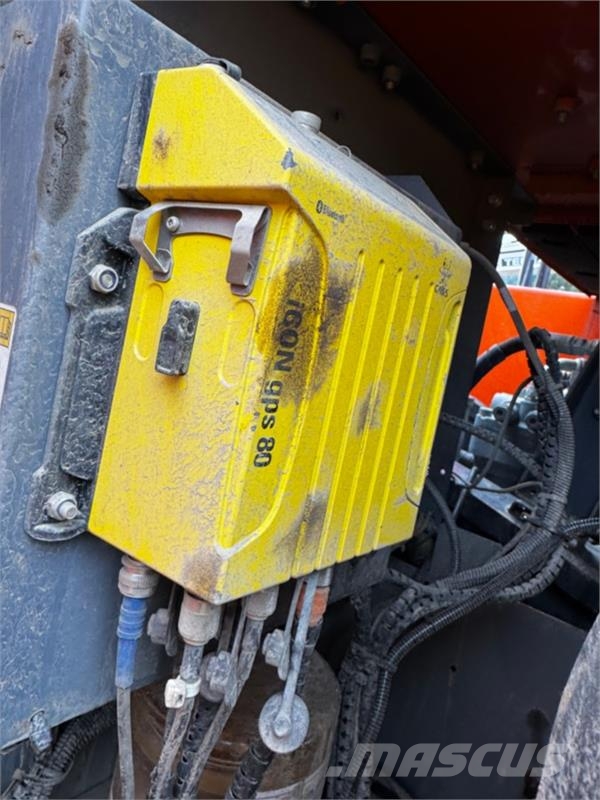 Hitachi Zaxis 300LC Crawler excavators