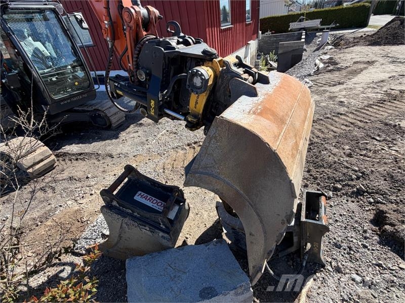 Hitachi ZX85US-6 beltegraver - Engcon tiltrotator med EC-O Escavadeiras de esteiras