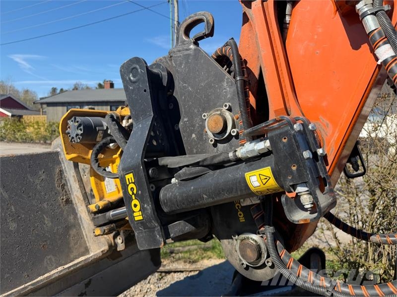 Hitachi ZX85US-6 beltegraver - Engcon tiltrotator med EC-O Escavadeiras de esteiras