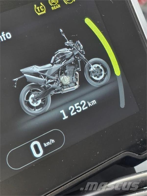 Husqvarna Svartpilen 801 Voiture
