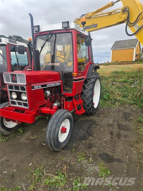 International 585 XL 2WD Tratores Agrícolas usados