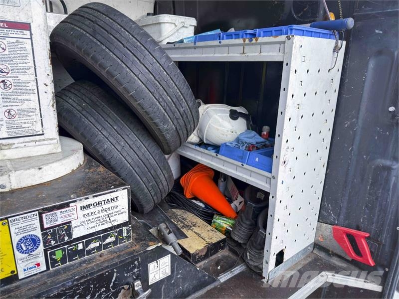 Iveco 2010 Iveco Daily 65C18 liftbil - Nifty VM140 perso Andere Fahrzeuge
