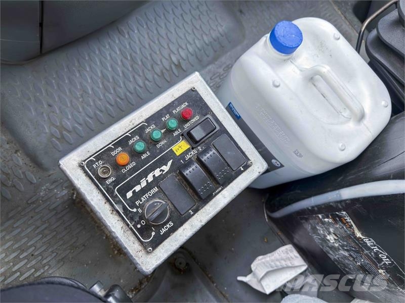 Iveco 2010 Iveco Daily 65C18 liftbil - Nifty VM140 perso Andere Fahrzeuge