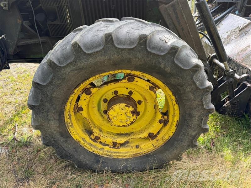 John Deere 3050 S Traktorer