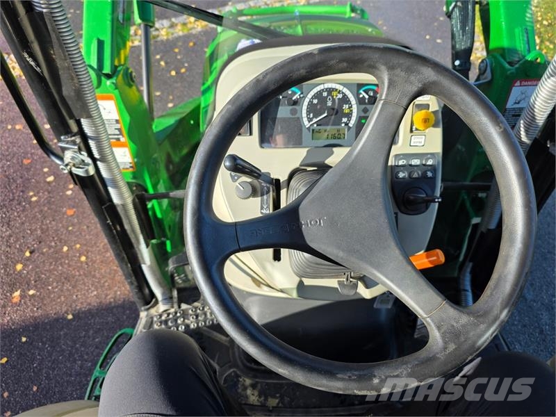 John Deere 4066R Traktorer