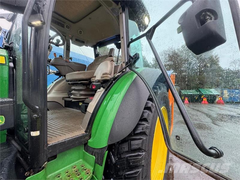John Deere 5125R Traktoren