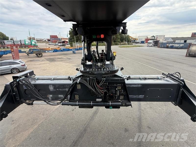 Kalmar DRG450-65S5X reachstacker, 45 000 kg løftekapasite Другие складские механизмы