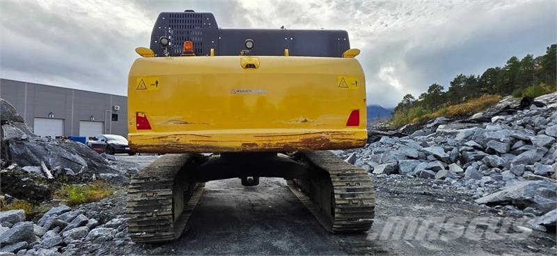 Komatsu PC490LC-11 Beltegraver