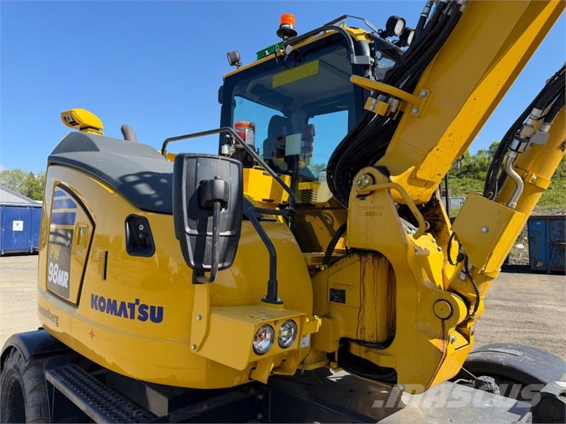 Komatsu PW98 MR Hjulgraver med knekkbom, skjær, støttelabb Crawler excavators