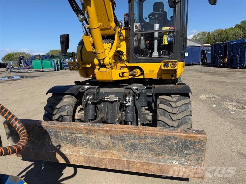 Komatsu PW98 MR Hjulgraver med knekkbom, skjær, støttelabb Crawler excavators