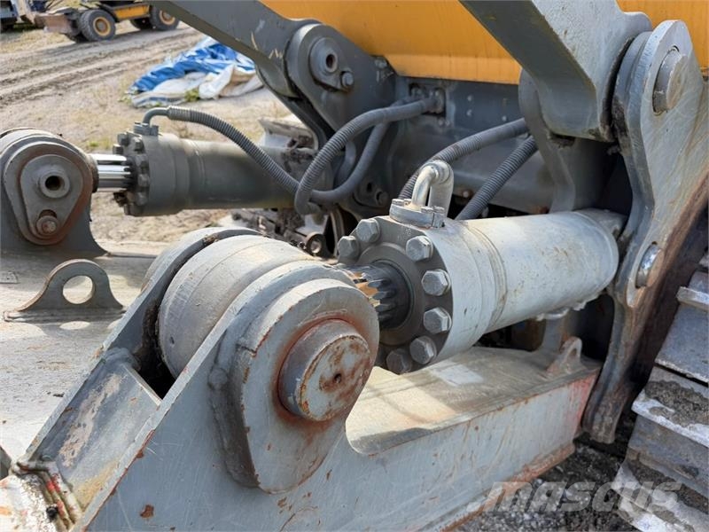 Liebherr PR 744 L Bulldoser Other