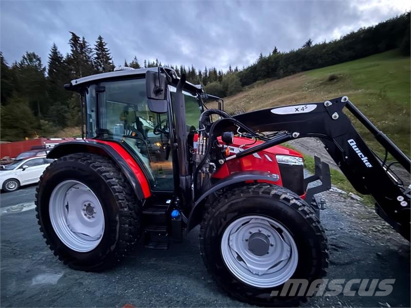 Massey Ferguson 5711 Traktorji