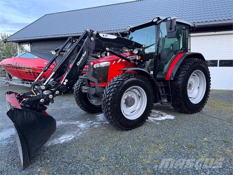Massey Ferguson 5711 Traktorji