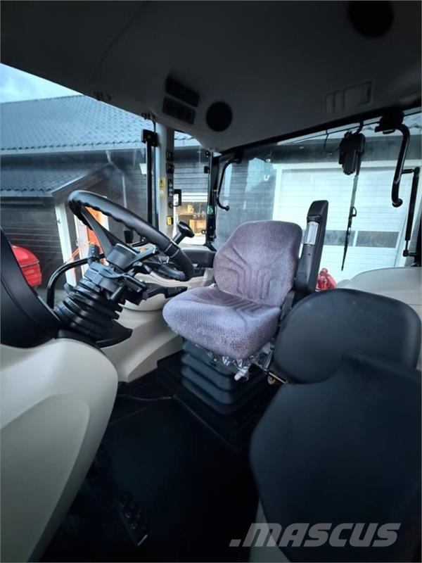 Massey Ferguson 5711 Traktorji