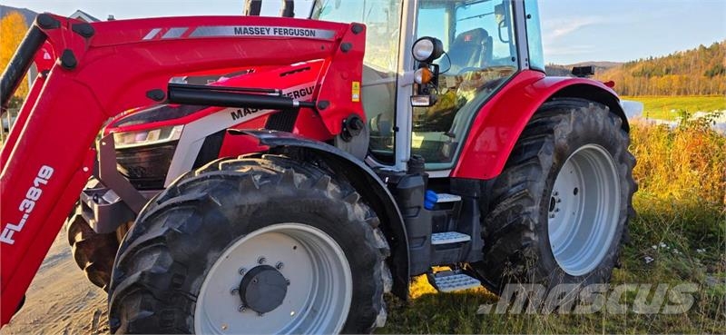 Massey Ferguson 5S.145 Traktorer