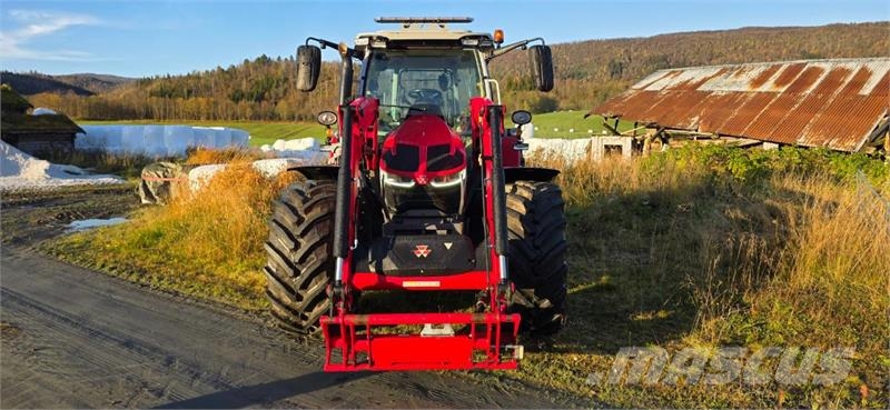 Massey Ferguson 5S.145 Traktorer
