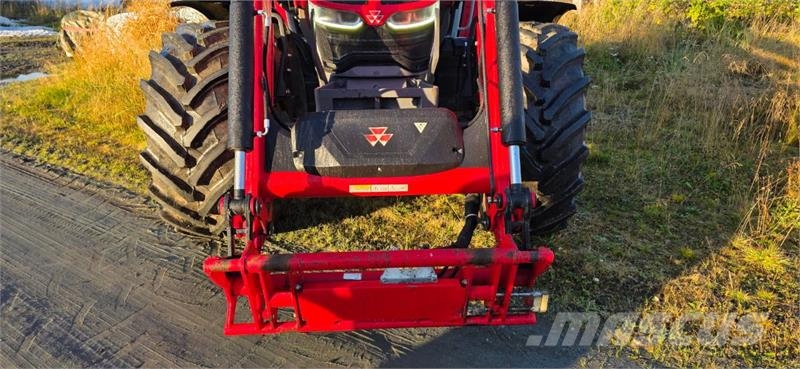 Massey Ferguson 5S.145 Traktorer