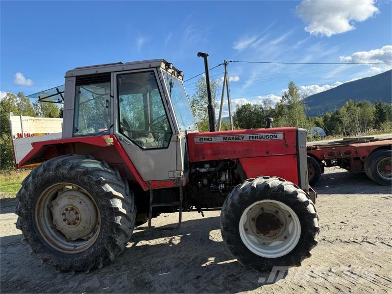Massey Ferguson 690 Traktori