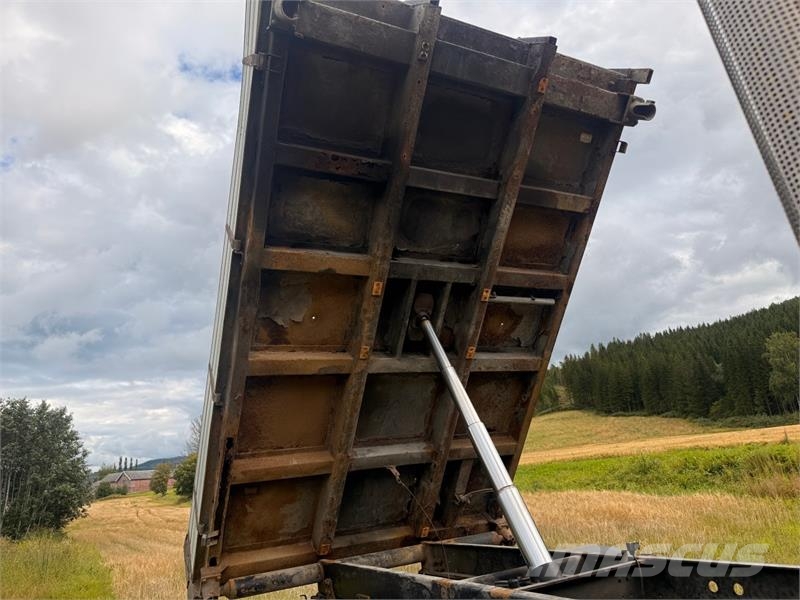 Mercedes-Benz Unimog - terrenggående lastebil Other trucks