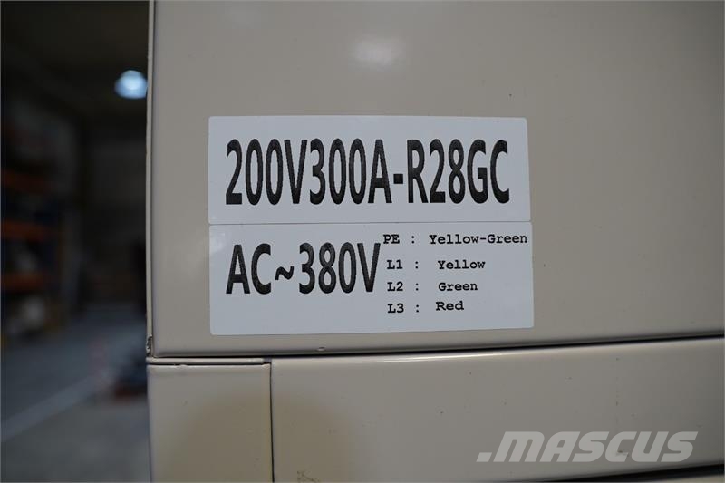 NEWARE CE-7004-200V300A-R28GC batteritestsystem - Citas sastāvdaļas