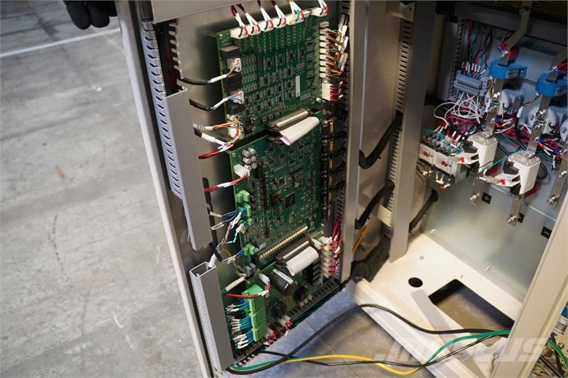 NEWARE CE-7004-200V300A-R28GC batteritestsystem - Citas sastāvdaļas