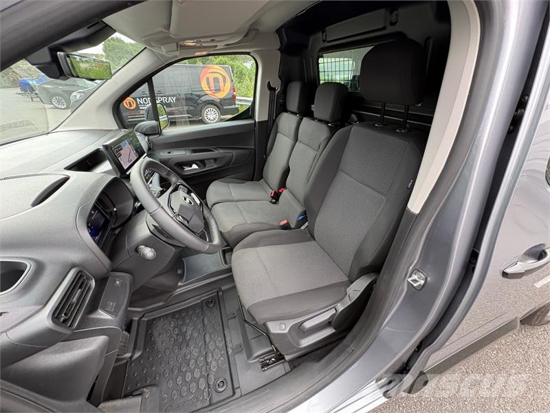 Opel Combo سيارات