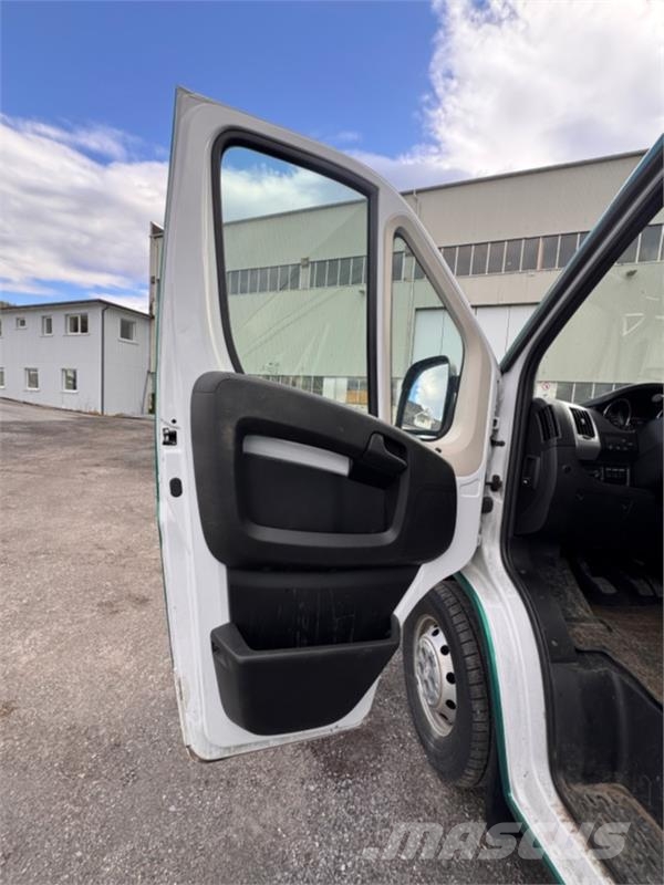 Opel Movano Personbilar