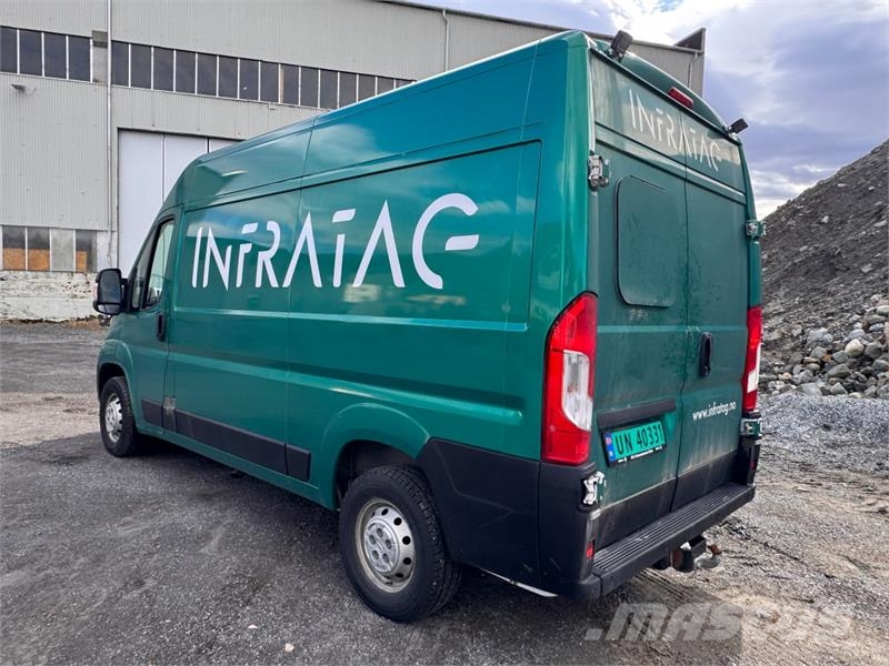 Opel Movano Personbilar