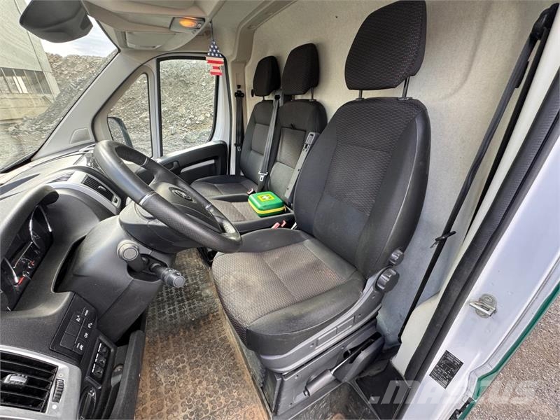 Opel Movano Personbilar