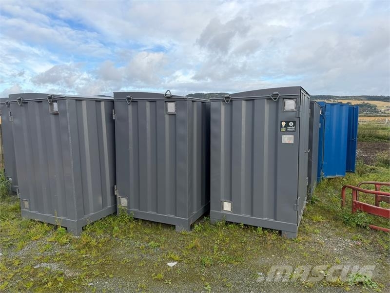  Parti med 13 stk miljøcontainere Andre komponenter