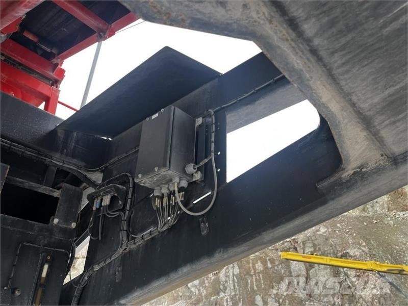 Sandvik UH440i mobil konknuser Trituradoras