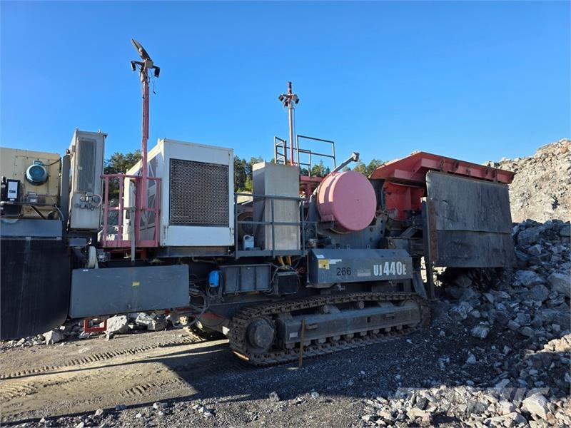Sandvik UJ440E Trituradoras