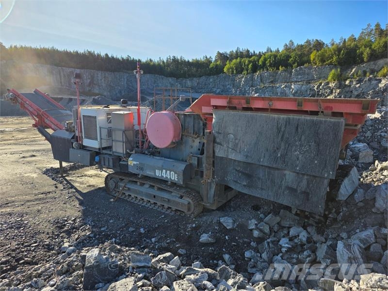 Sandvik UJ440E Trituradoras