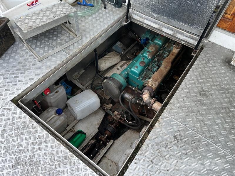 Selvbygget arbeidsbåt «Ranja» | Scania 136 hk | Ba Work boats / barges